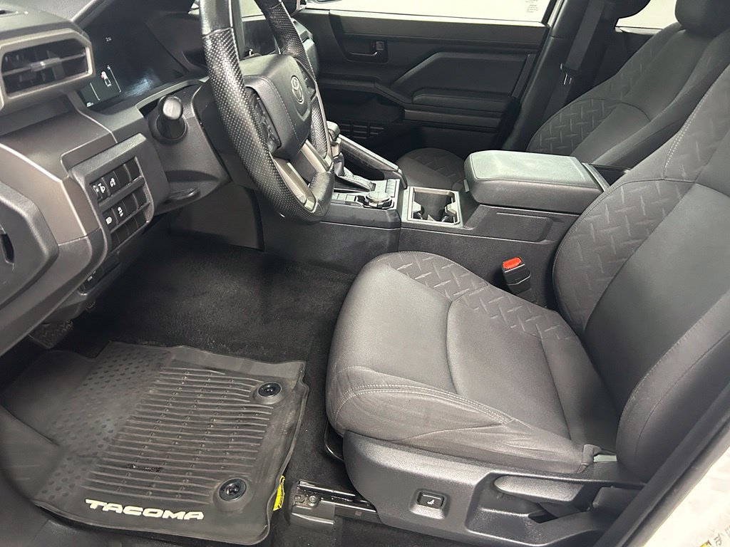 Used 2024 Toyota Tacoma SR5 AWD/4WD image 11