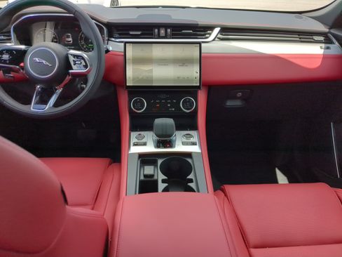 New 2026 Jaguar F-PACE R-Dynamic S image 15