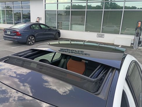 Used 2023 Mercedes-Benz C 300 Sedan image 11