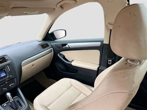 Used 2016 Volkswagen Jetta SE image 23