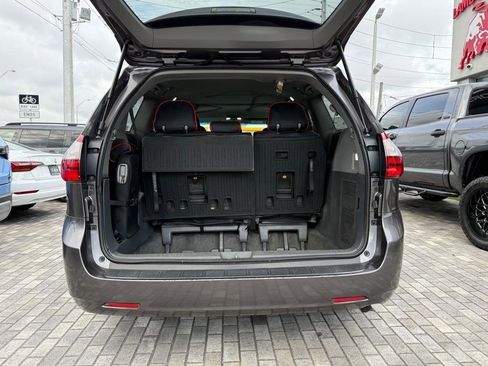 Used 2017 Toyota Sienna LE image 7