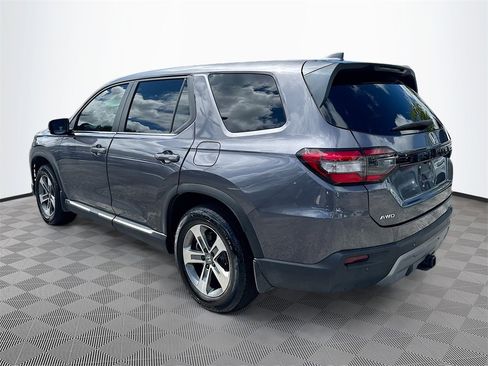 Used 2025 Honda Pilot EX-L image 8