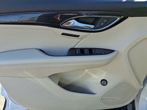 Used 2023 Buick Envision Essence FWD image 12