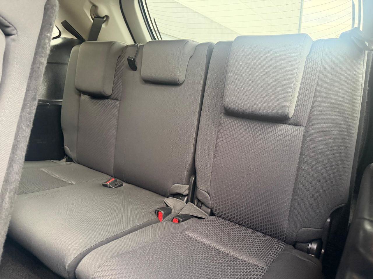 Used 2018 Toyota Highlander LE FWD image 18