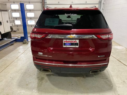 Used 2018 Chevrolet Traverse Premier image 15