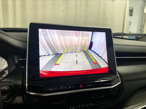 Used 2023 Jeep Compass Limited AWD/4WD image 19