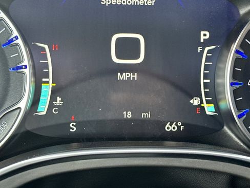 New 2026 Chrysler Pacifica Pinnacle w/ Trailer Tow Group image 30