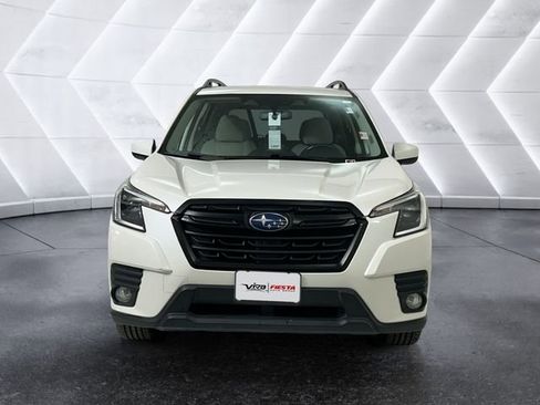 Used 2022 Subaru Forester Premium AWD/4WD image 2