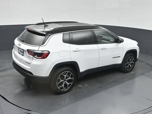 Used 2025 Jeep Compass Limited AWD/4WD image 38