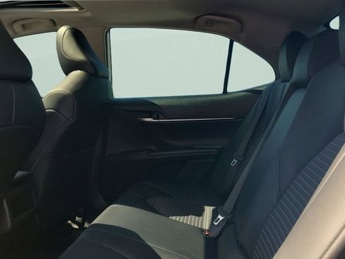 Certified 2022 Toyota Camry SE w/ Cold Weather Package AWD/4WD image 9