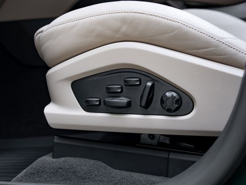 Used 2024 Porsche Macan Turbo Electric image 50