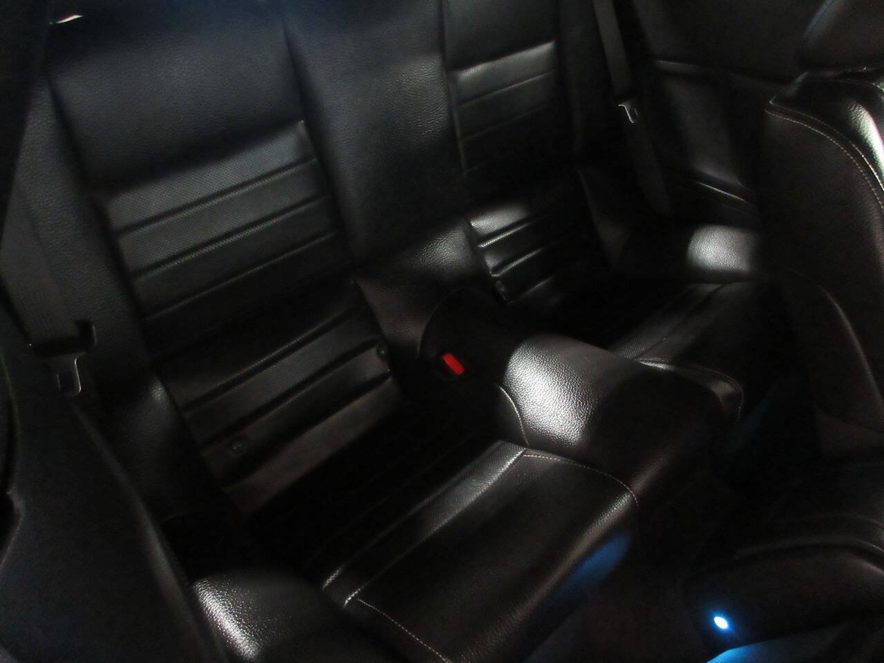Used 2011 Ford Mustang Premium w/ 202A Rapid Spec Order Code RWD image 25