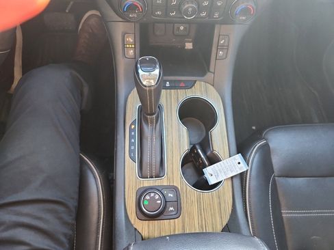 Used 2018 GMC Acadia Denali w/ Technology Package image 22