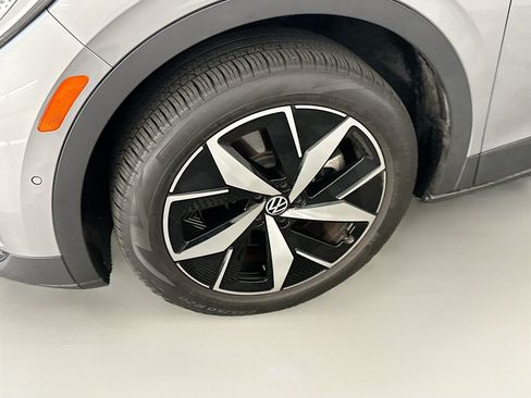 Used 2023 Volkswagen ID.4 Pro S AWD/4WD image 11
