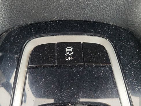 Used 2024 Toyota Corolla LE image 7