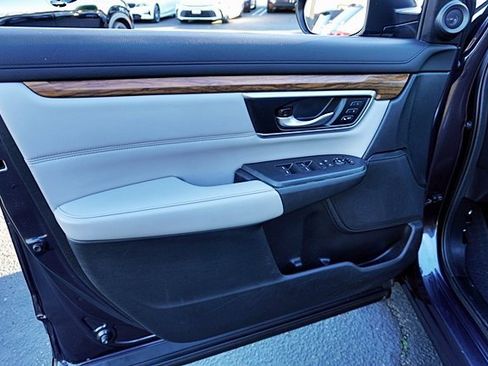 Used 2018 Honda CR-V Touring image 23