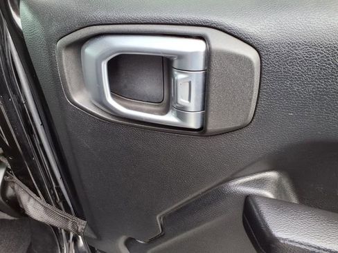 Used 2020 Jeep Wrangler Unlimited Sport S image 24