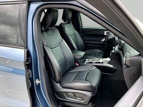 Used 2020 Ford Explorer ST w/ ST Street Pack AWD/4WD image 9