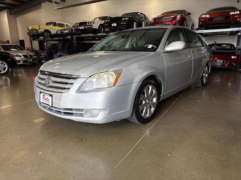 Used 2006 Toyota Avalon XLS image 23