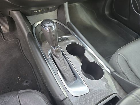 Certified 2020 Chevrolet Malibu LT w/ Leather Package image 16