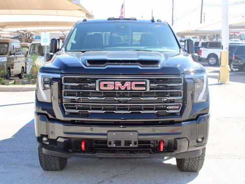 Used 2025 GMC Sierra 2500 AT4 w/ Technology Package image 6