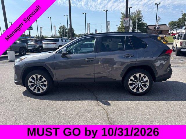 Used 2022 Toyota RAV4 XLE Premium FWD image 6