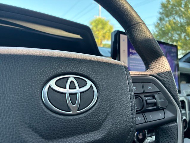 Used 2024 Toyota Tacoma Limited w/ Limited Package (LT) AWD/4WD image 28