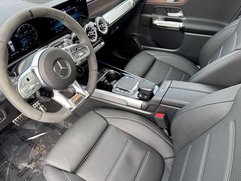 Certified 2022 Mercedes-Benz GLB 35 AMG 4MATIC image 4