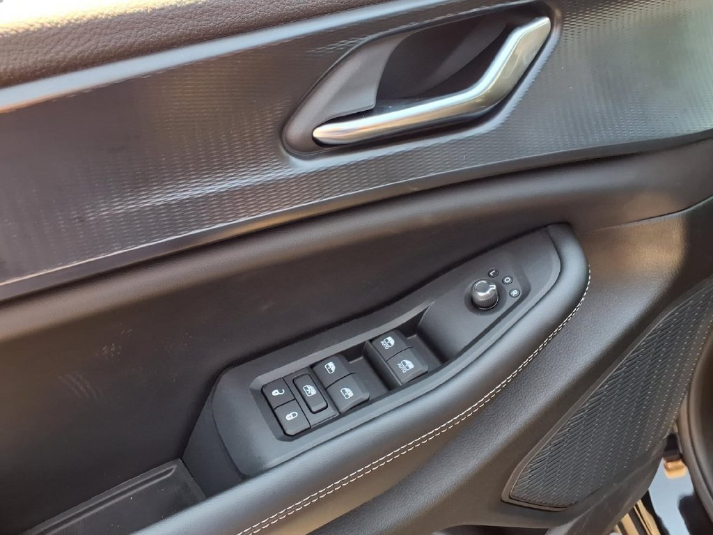 New 2027 Jeep Grand Cherokee Laredo X AWD/4WD image 19