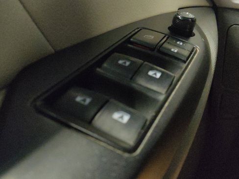 Used 2018 Toyota Sienna LE FWD image 27
