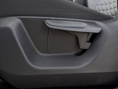 Used 2025 Volkswagen Tiguan S image 24