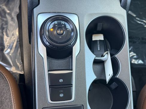 Used 2025 Ford Bronco Sport Outer Banks w/ Outer Banks Tech Package+ AWD/4WD image 27