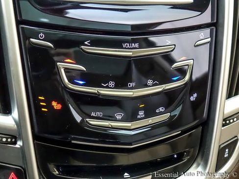 Used 2016 Cadillac SRX Luxury image 17