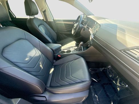 Used 2024 Volkswagen Jetta SEL FWD image 31