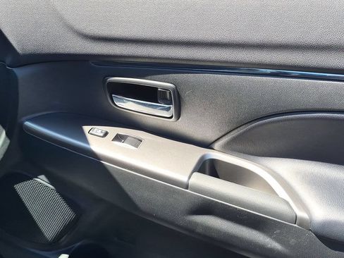 Used 2025 Mitsubishi Outlander Sport SE AWD/4WD image 34