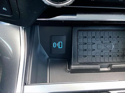 Used 2023 Ford F150 Lariat w/ Equipment Group 502A High AWD/4WD image 17