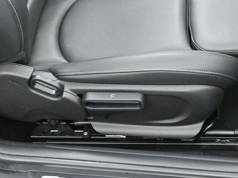 Used 2019 MINI Cooper S image 28