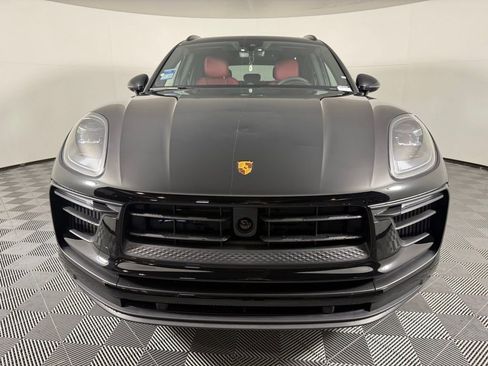 Certified 2025 Porsche Macan S image 10