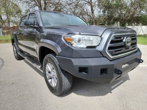 Used 2019 Toyota Tacoma SR5 image 1