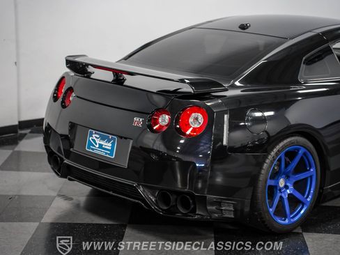 Used 2013 Nissan GT-R Premium image 26