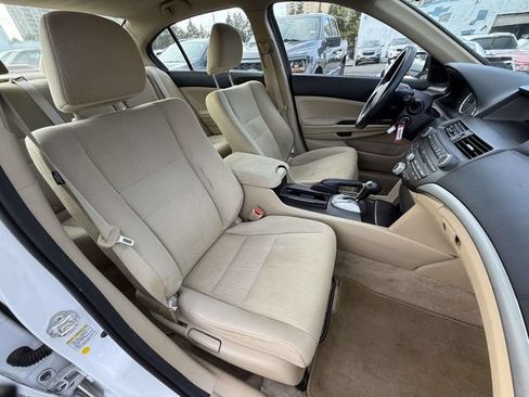 Used 2011 Honda Accord LX-P image 8