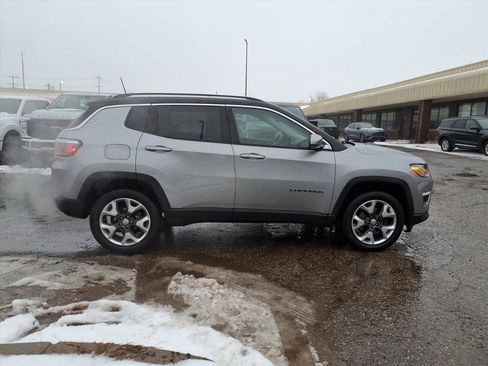 Used 2018 Jeep Compass Limited image 6