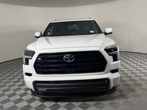 Used 2025 Toyota Sequoia SR5 AWD/4WD image 2