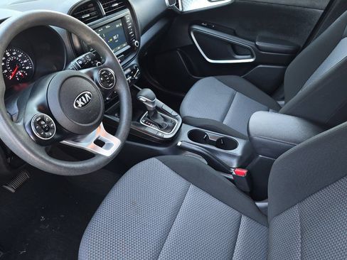 Used 2021 Kia Soul LX FWD image 10