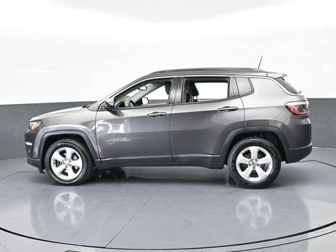Used 2021 Jeep Compass Latitude image 3