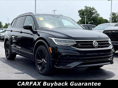 Used 2023 Volkswagen Tiguan SE R-Line FWD image 3