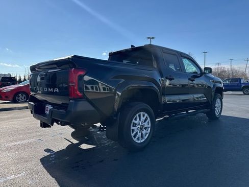 Used 2024 Toyota Tacoma SR image 7