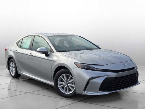 New 2026 Toyota Camry LE FWD image 2
