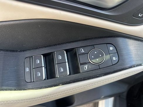 Used 2023 Nissan Rogue SL AWD/4WD image 42