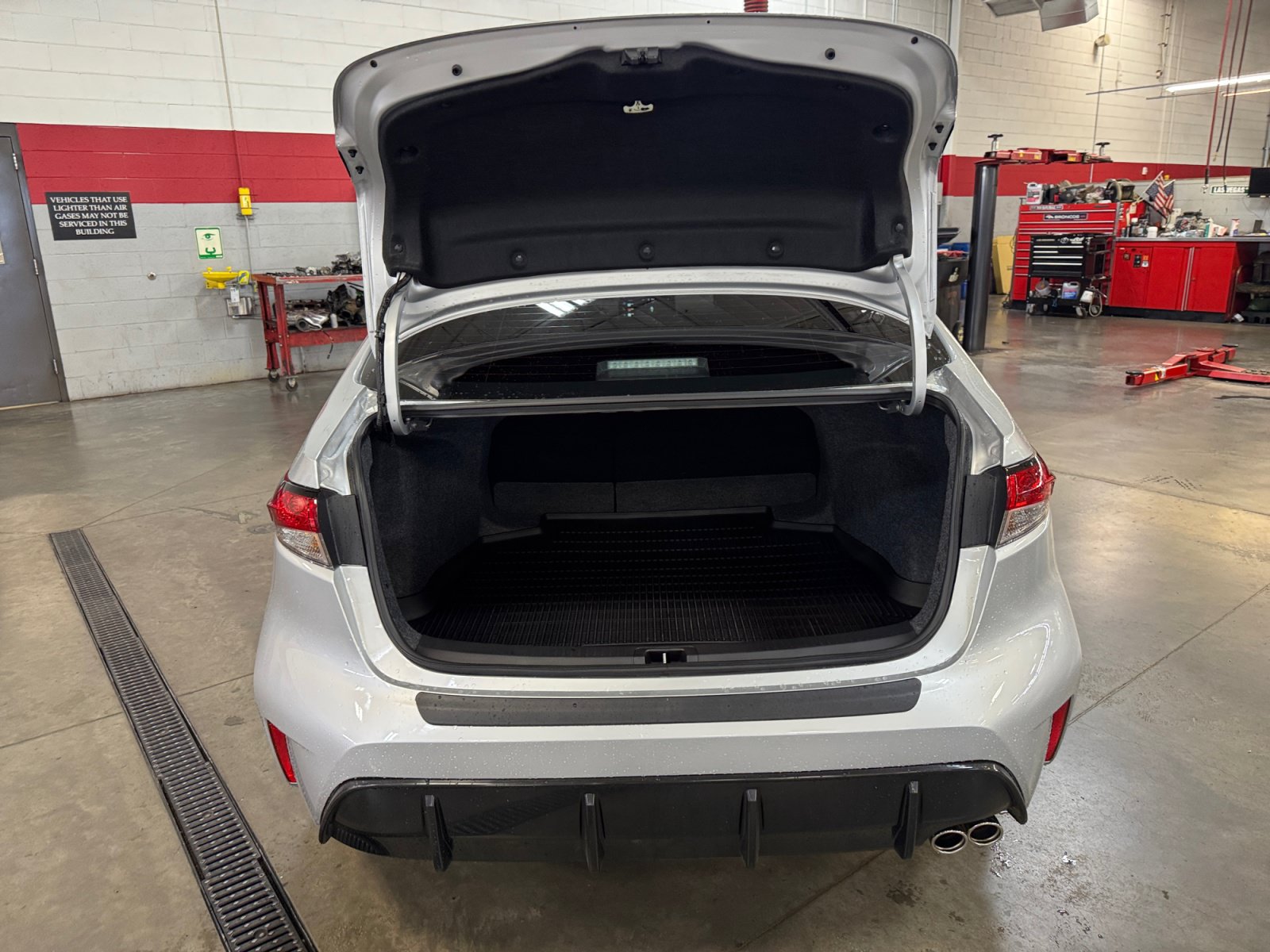 Certified 2026 Toyota Corolla SE w/ SE Package FWD image 34